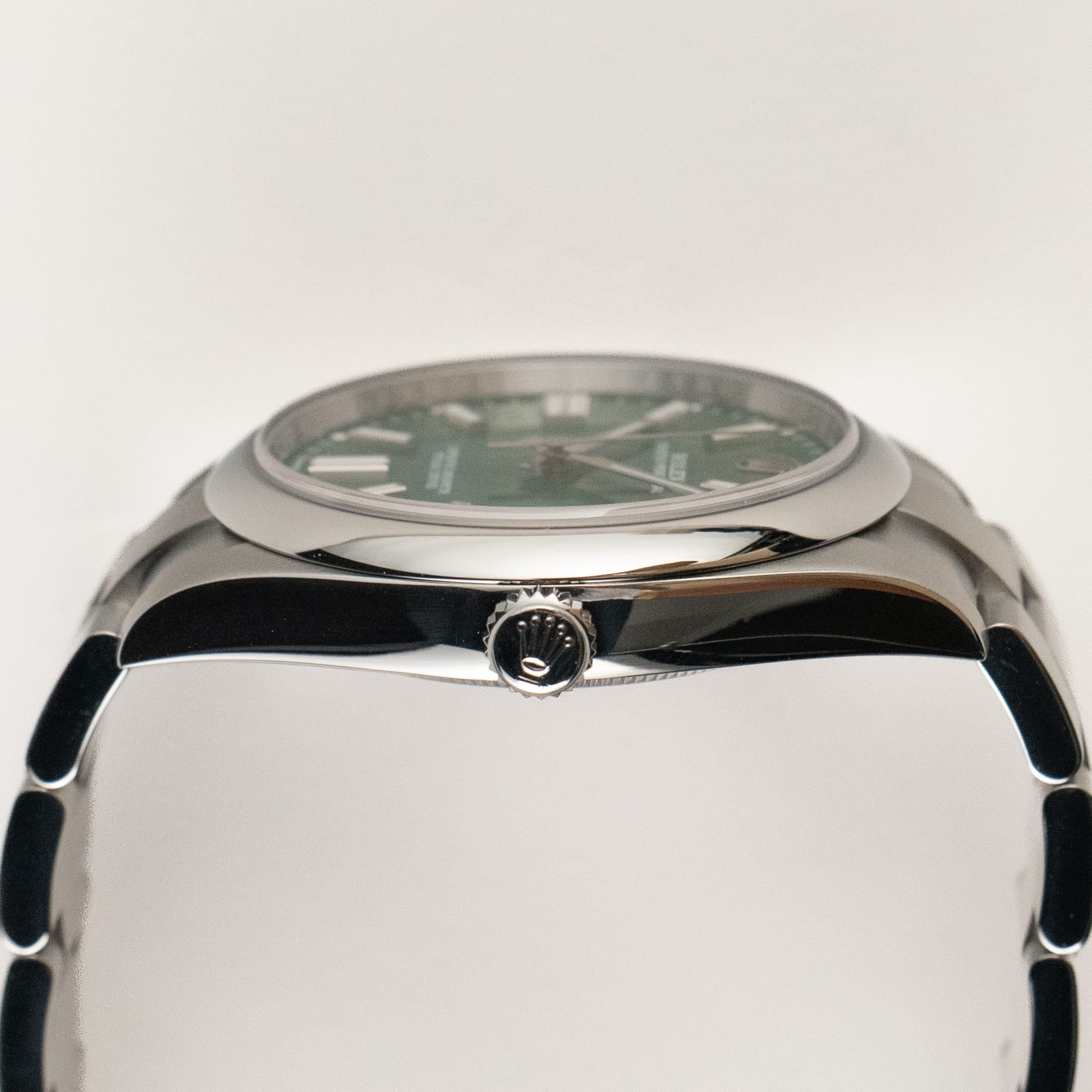 Rolex Oyster Perpetual 41 124300 Stainless Steel Green Dial (2020)