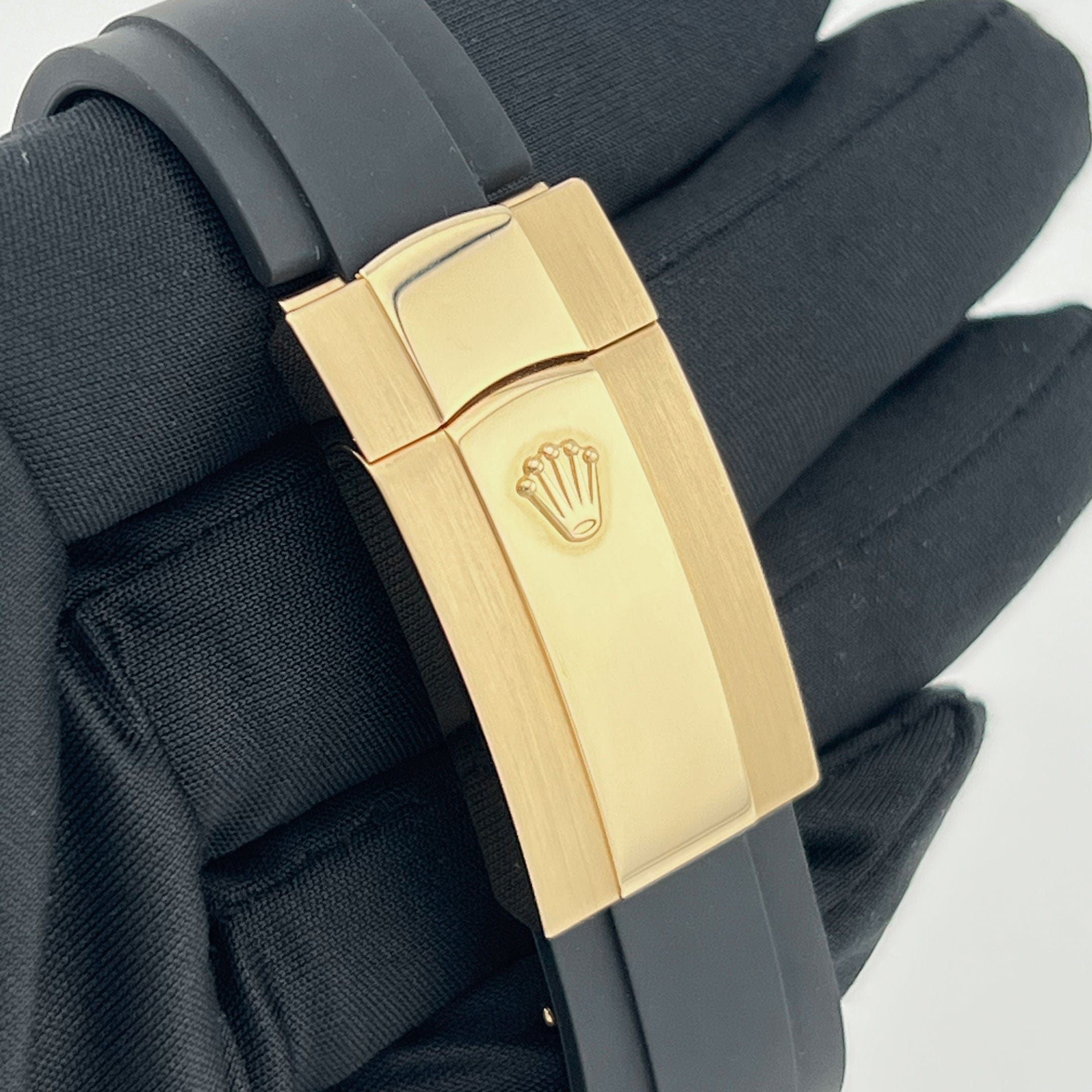 Rolex Sky-Dweller 326238 Yellow Gold Bright Black Dial (2022