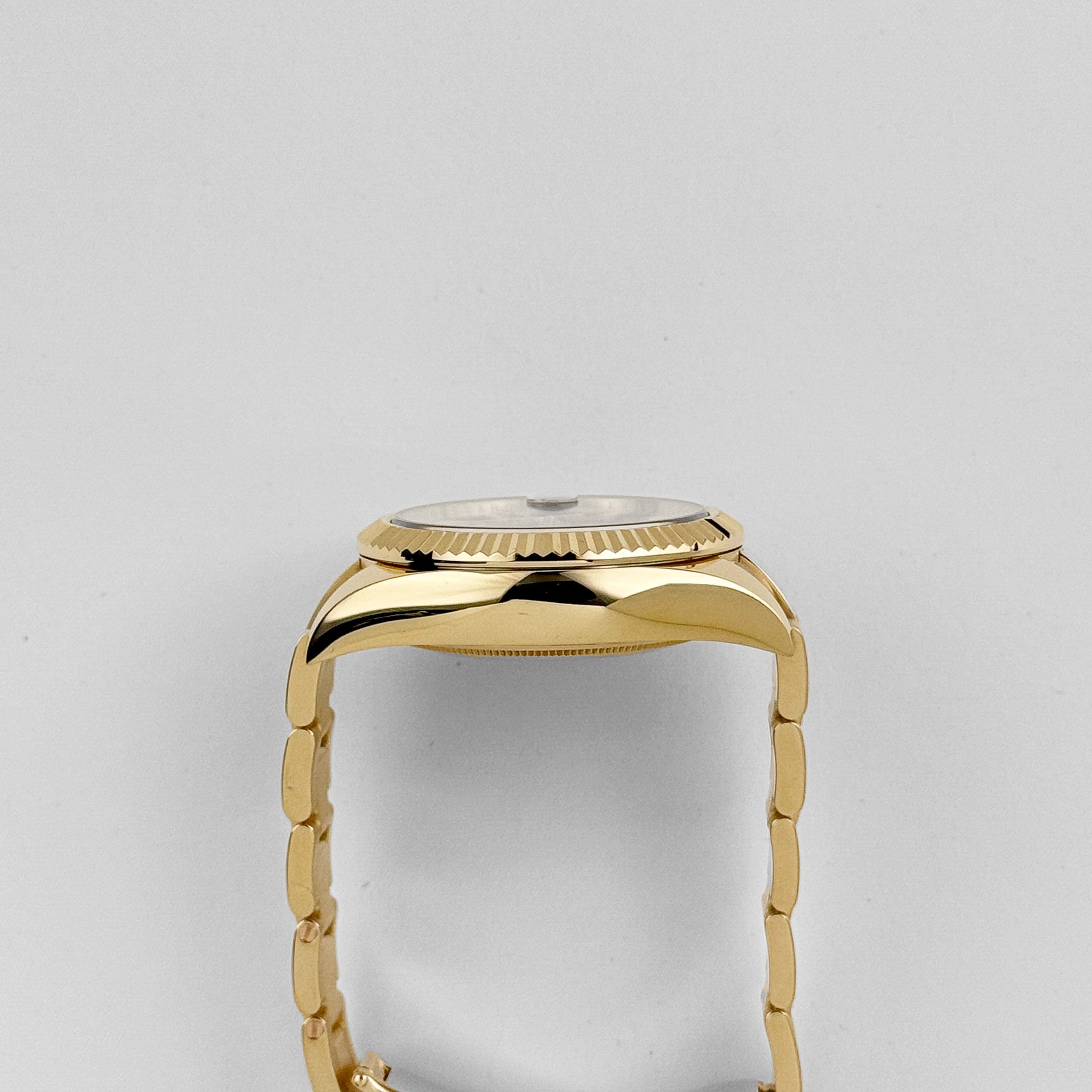 Rolex Sky-Dweller 326938 Yellow Gold Black Dial (2021)