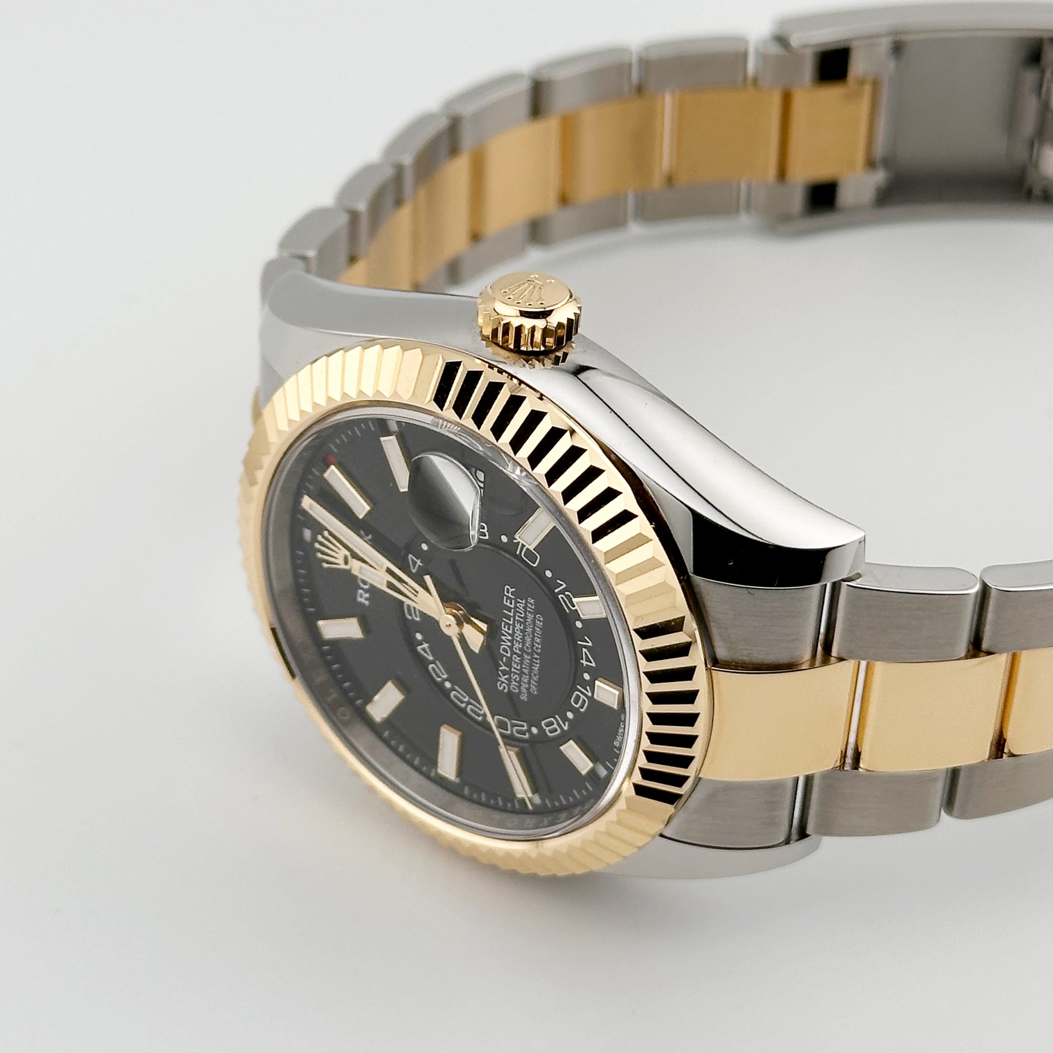 Rolex Sky-Dweller 336933 Stainless Steel Yellow Gold Black Dial Oyster (2026)