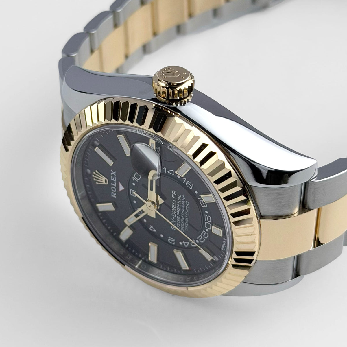 Rolex Sky-Dweller 336933 Stainless Steel Yellow Gold Black Dial Oyster (2026)