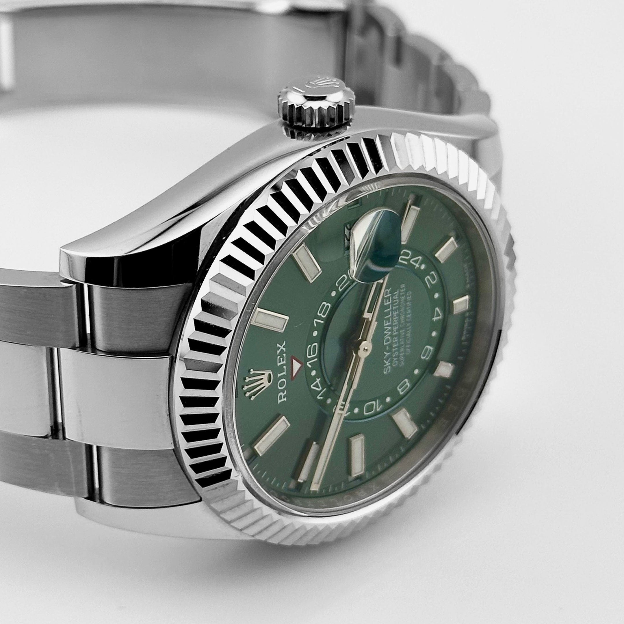 Rolex Sky-Dweller 336934 Stainless Steel Green Dial Oyster (2023)