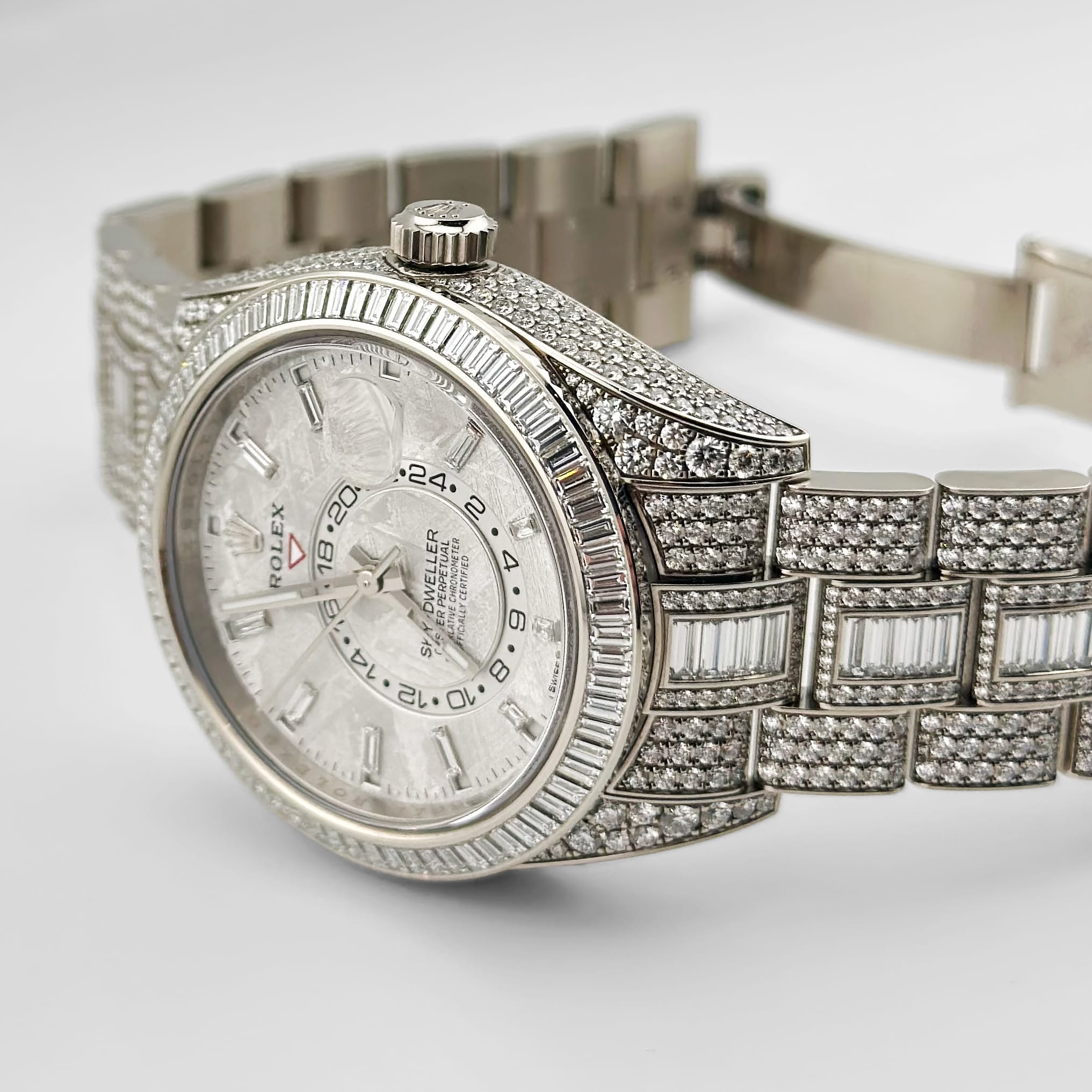 The World is our Oyster ハパックロイド 150周年記念 Rolex Sky-Dweller 336959TBR White Gold Meteorite Dial Diamond-Set