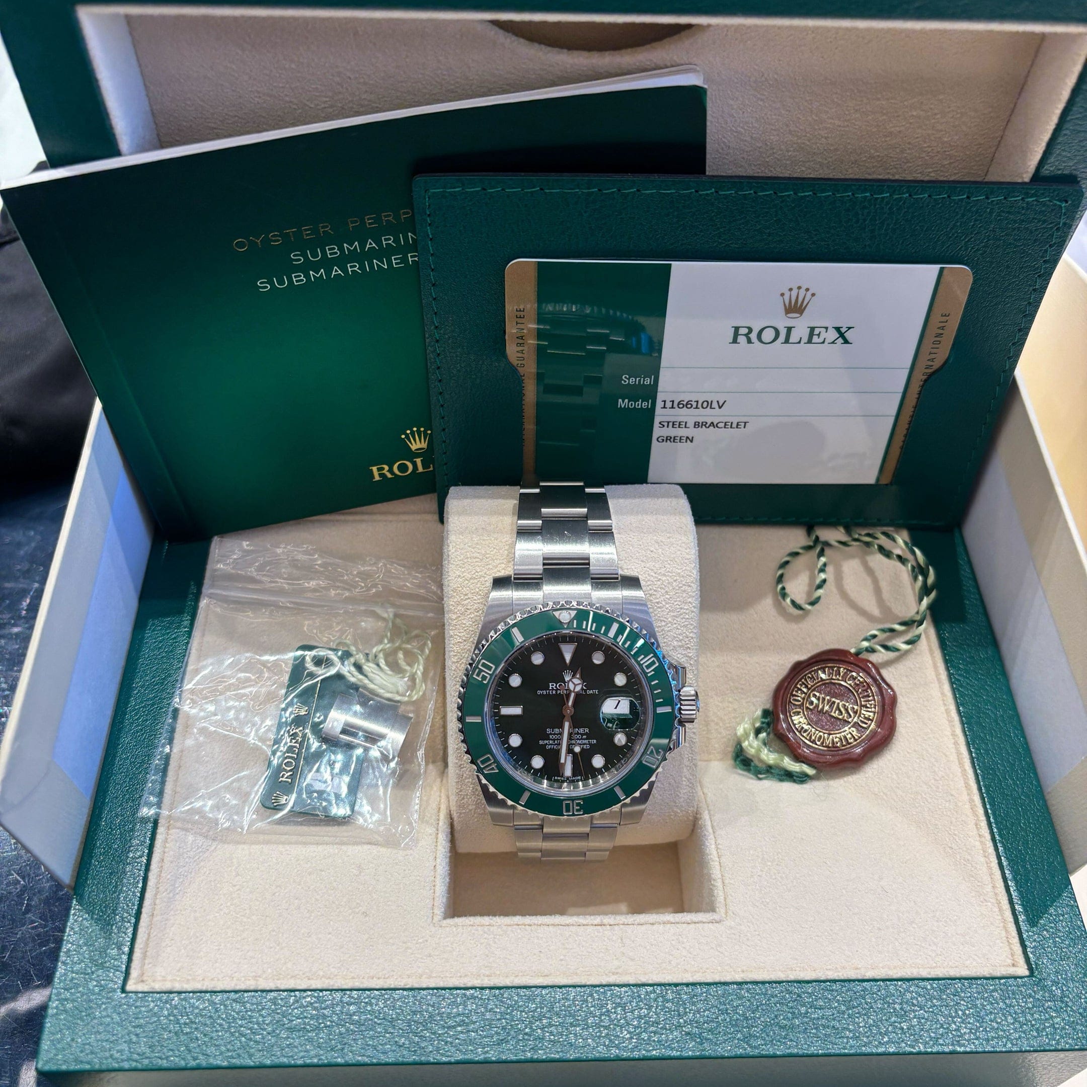 Rolex Submariner Date 116610LV 'Hulk' Stainless Steel Green Dial