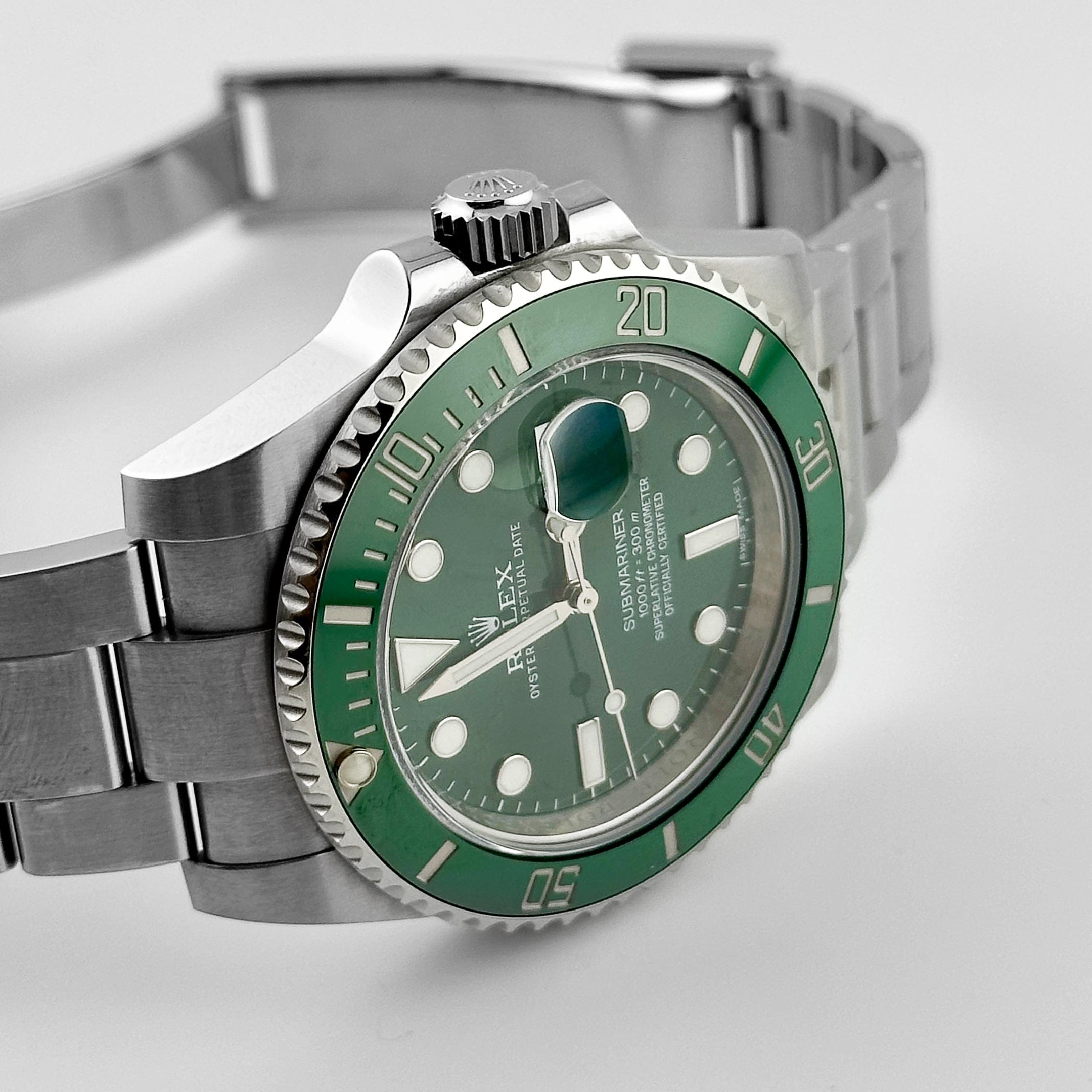 Rolex Submariner Date 116610LV 'Hulk' Stainless Steel Green Dial (2015)