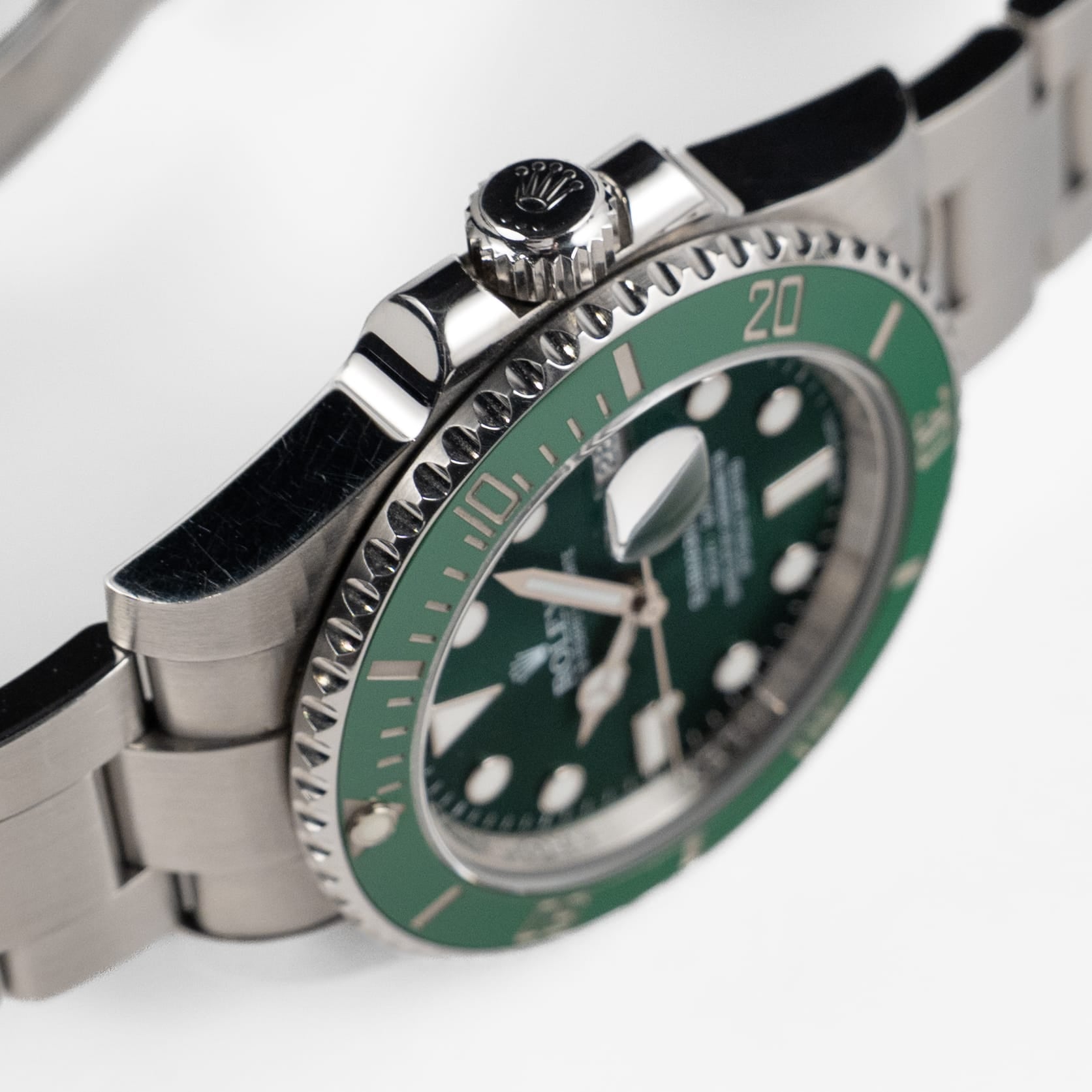Rolex Submariner Date 116610LV 'Hulk' Stainless Steel Green Dial (2016)