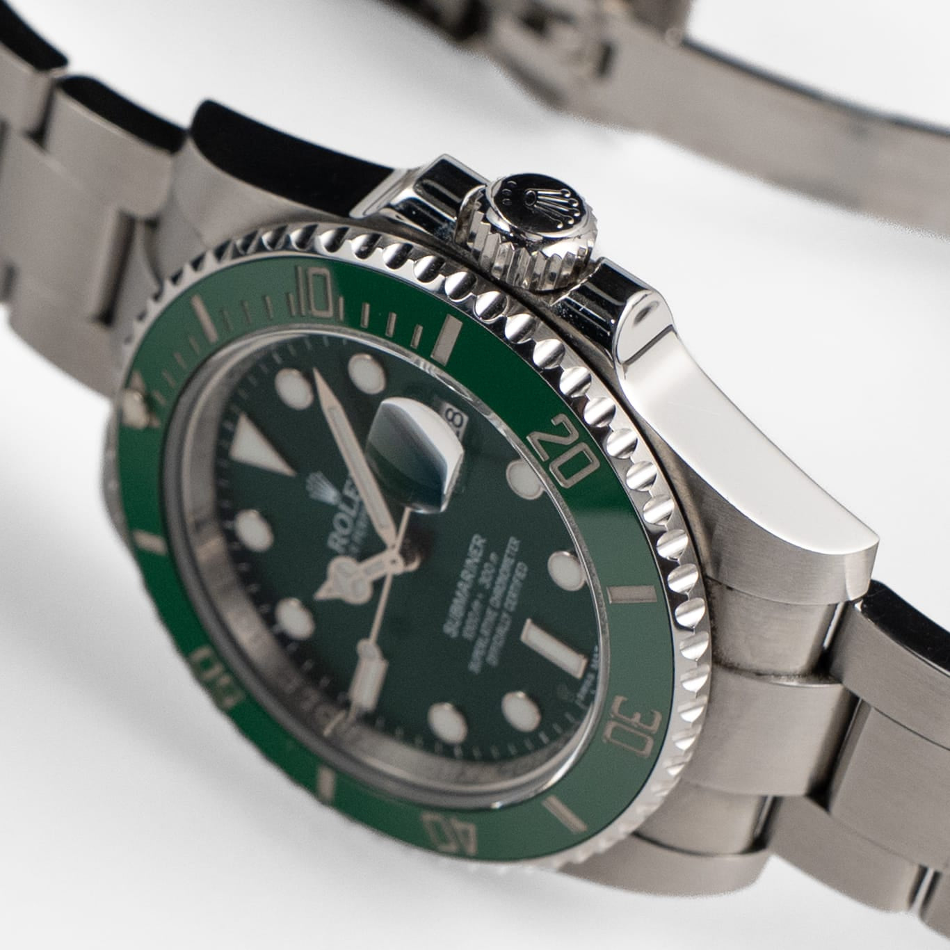 Rolex Submariner Date 116610LV 'Hulk' Stainless Steel Green Dial (2016)