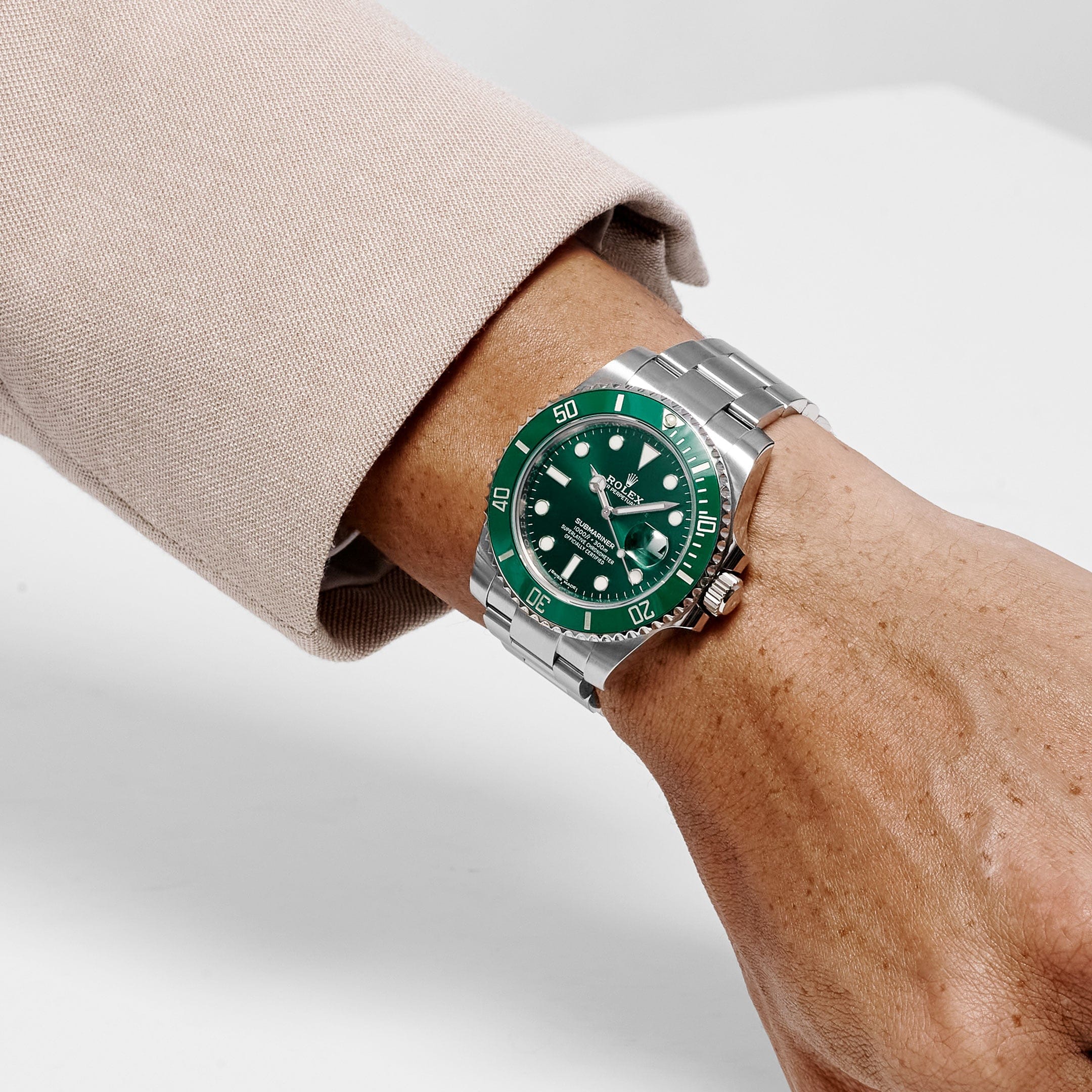 Rolex Submariner Date 116610LV 'Hulk' Stainless Steel Green Dial