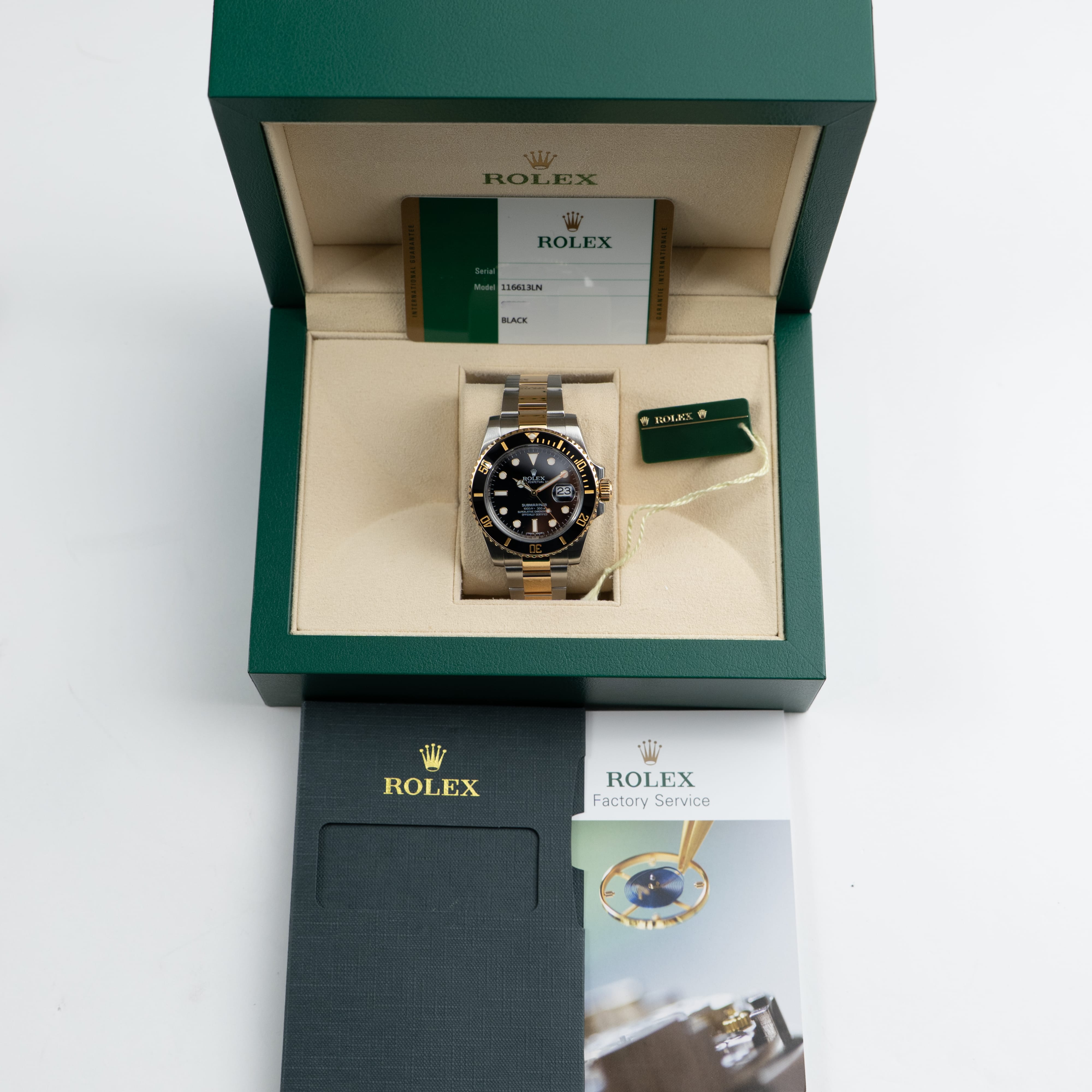 Rolex Submariner Date 116613LN Stainless Steel Yellow Gold Black Dial (2016)
