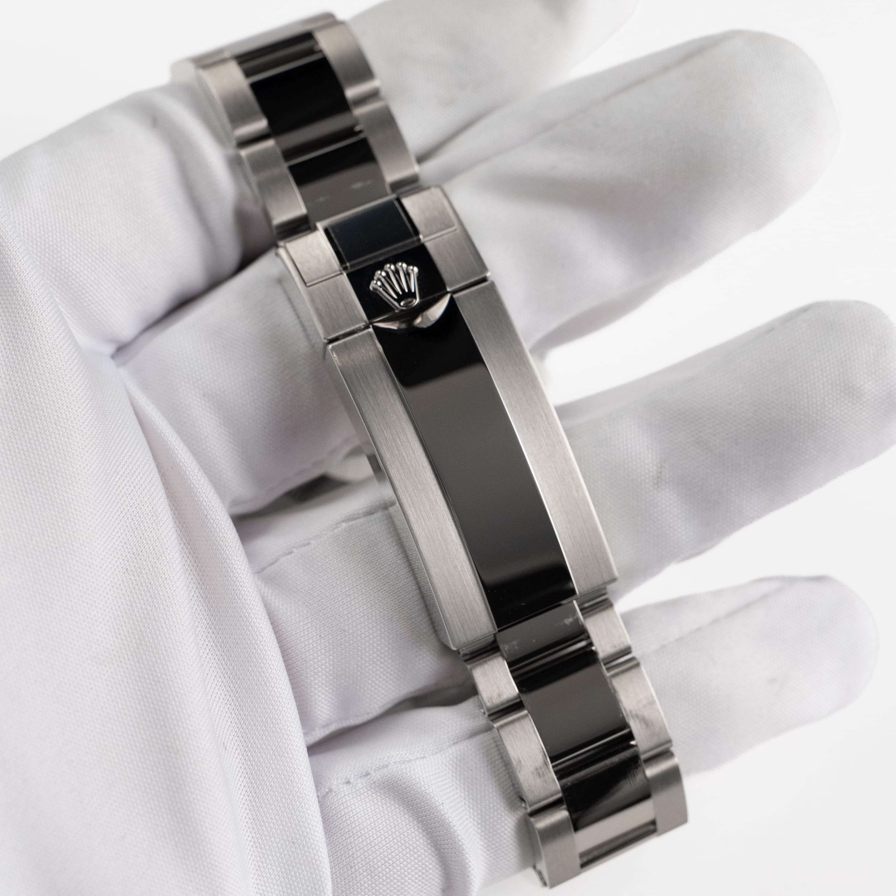 Rolex Submariner Date 126619LB 'Cookie Monster' White Gold Black Dial Blue Bezel (2021)