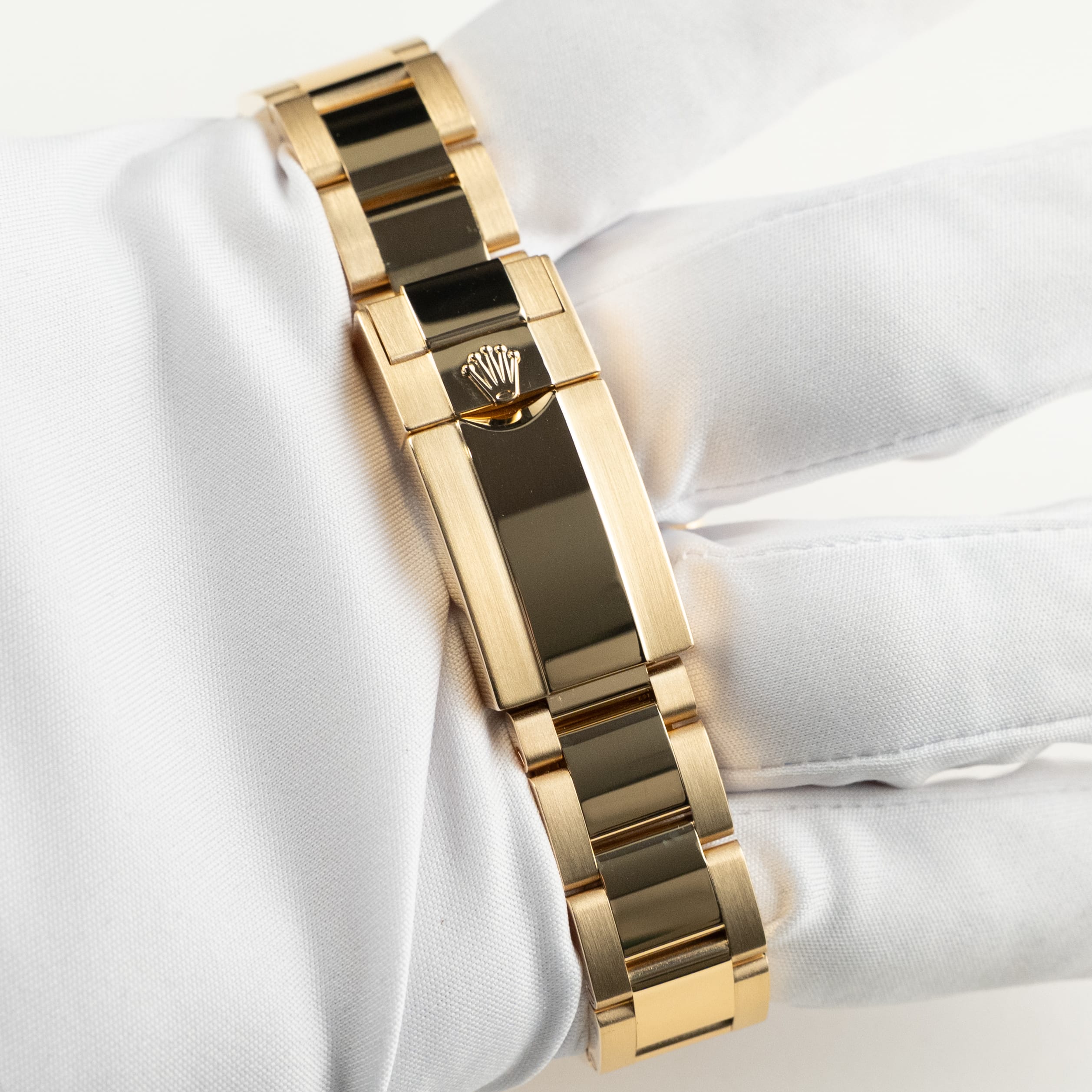 Rolex Yacht-Master II 116688 Yellow Gold White Dial (2022) – Wrist