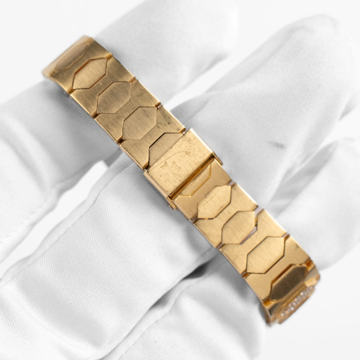 Vacheron Constantin '222' 60501 'Ladies' Yellow Gold Diamond-Set Quartz