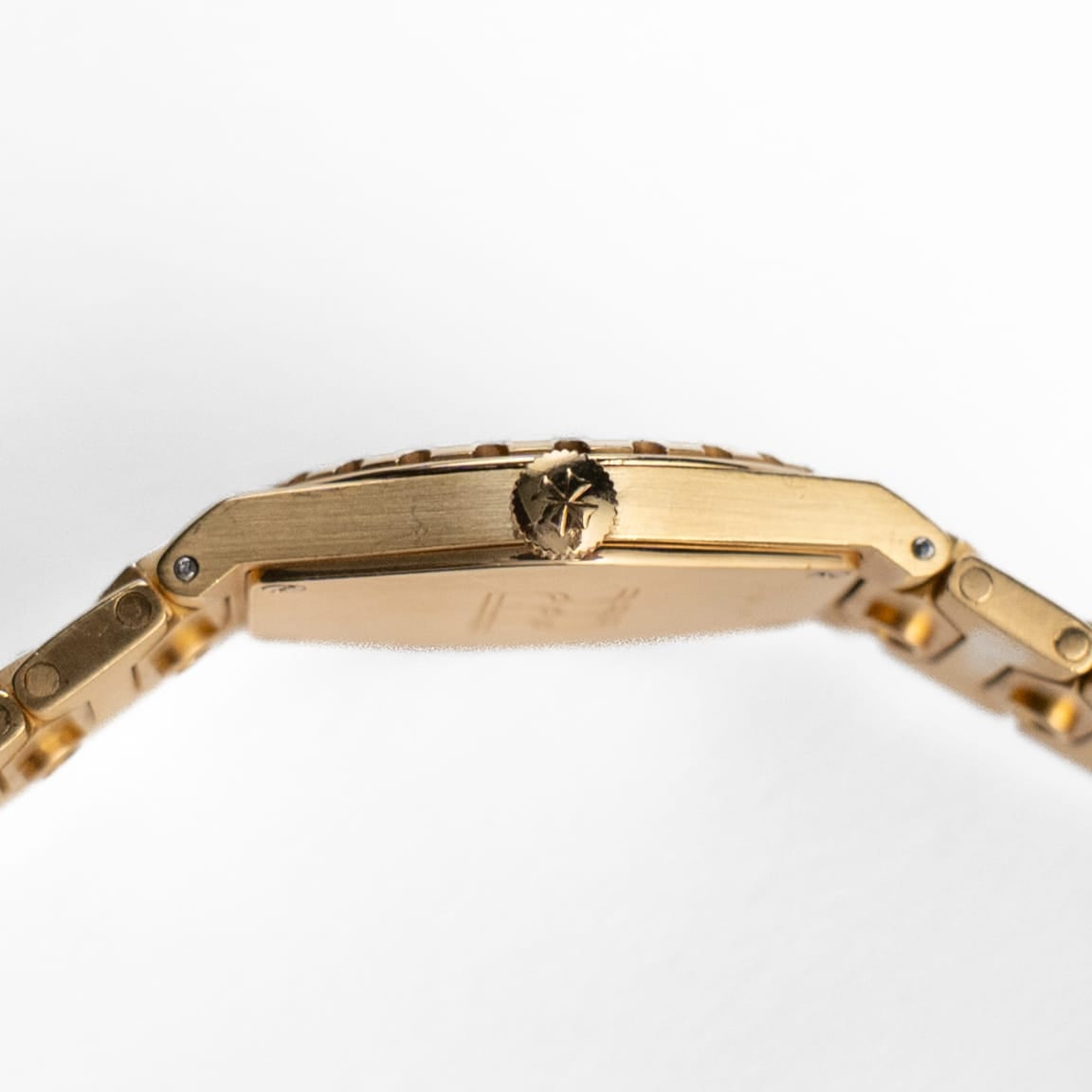 Vacheron Constantin '222' 60501 'Ladies' Yellow Gold Diamond-Set Quartz