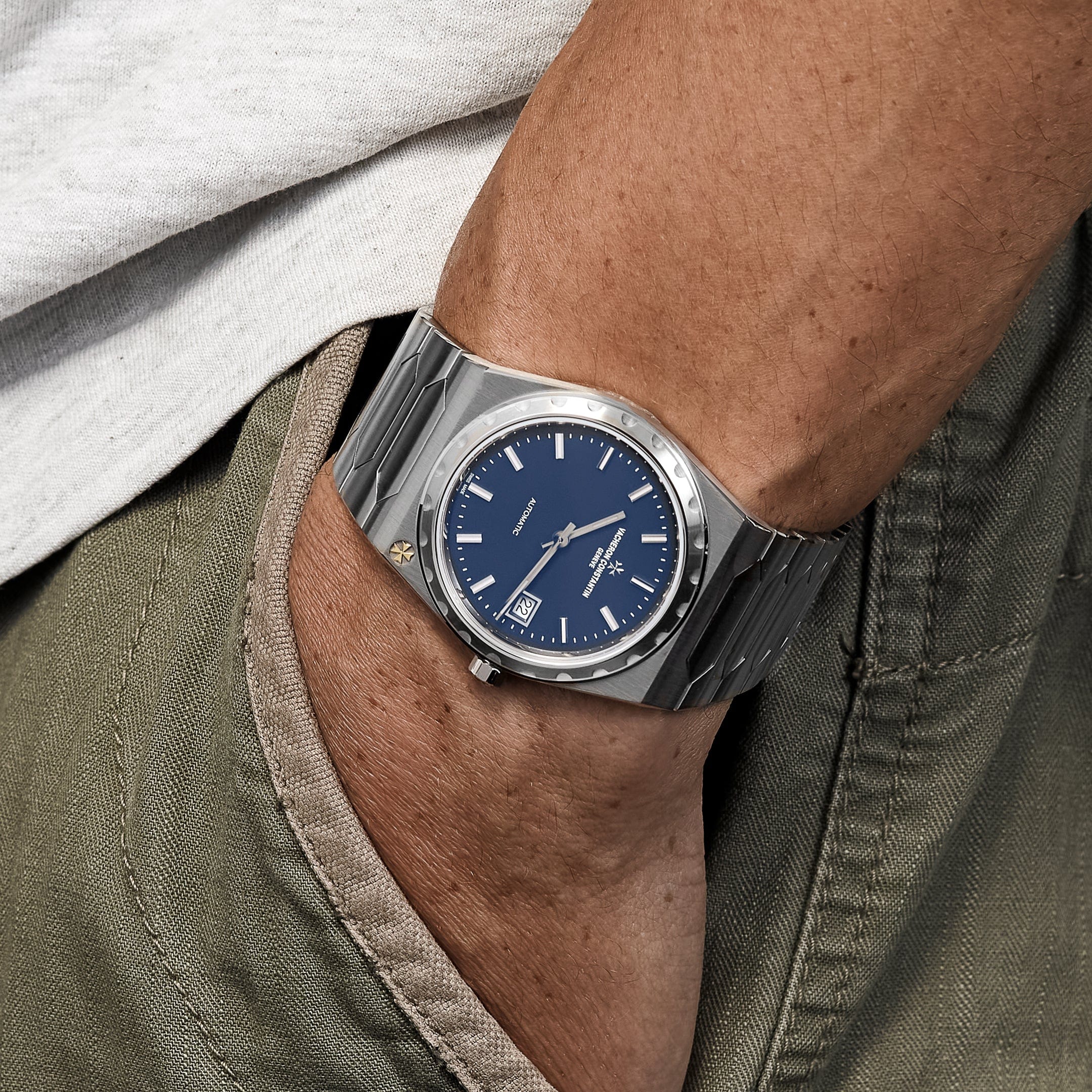 Vacheron Constantin Historiques '222' 4200H/222A-B934 Stainless