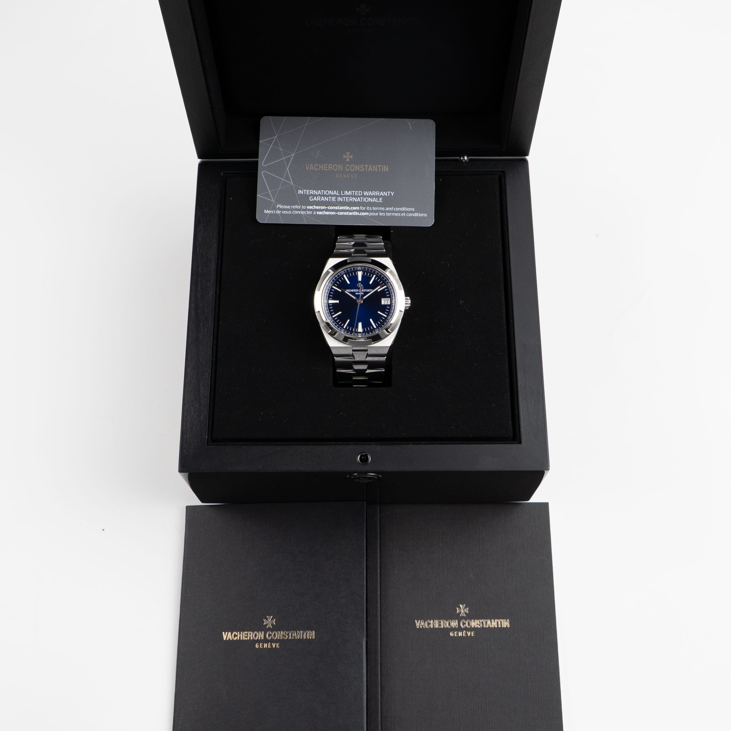 Vacheron Constantin Overseas 4500V/110A-B128 Stainless Steel Blue Dial (2022)