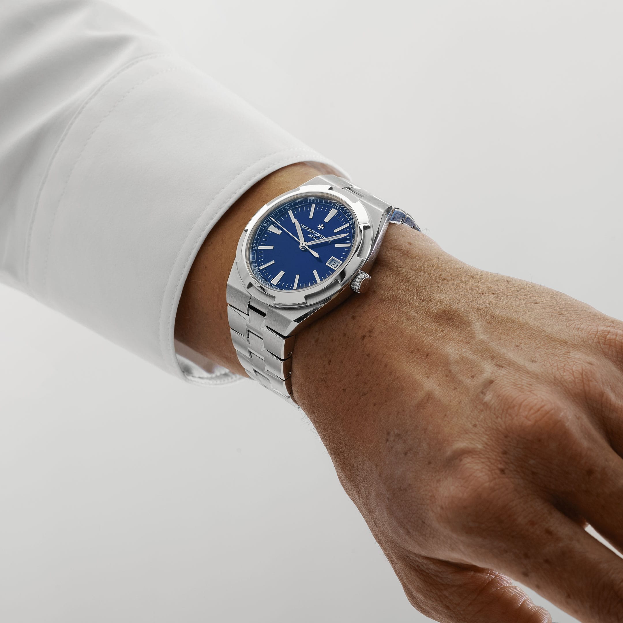 Vacheron Constantin Overseas 4520V/210A-B128 Stainless Steel Blue Dial (2023)