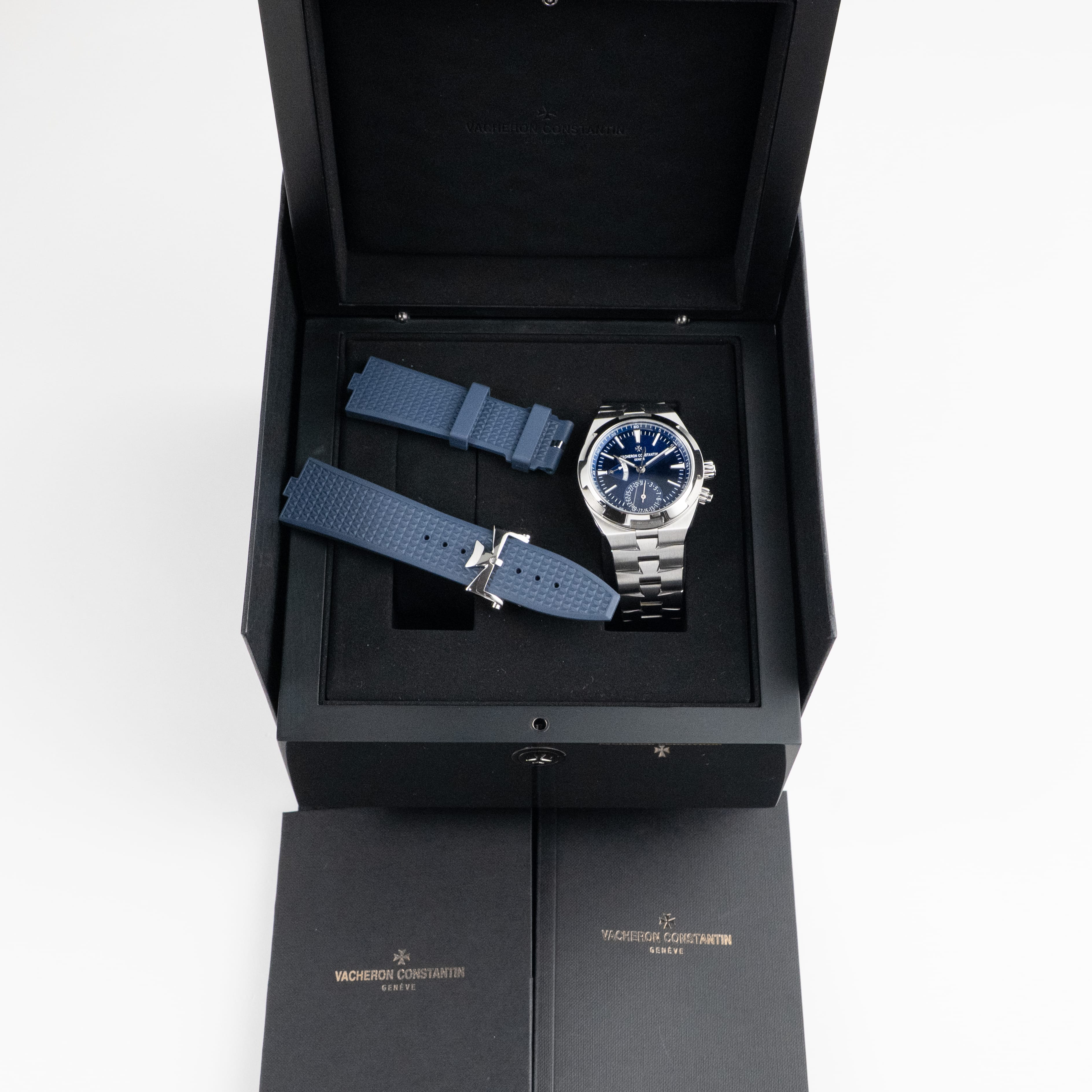 Vacheron Constantin Overseas Dual Time 7900V/110A-B334 Stainless